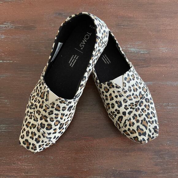 Toms Shoes - TOMS Women's Animal Print Espadrille Shoes Size 7.5